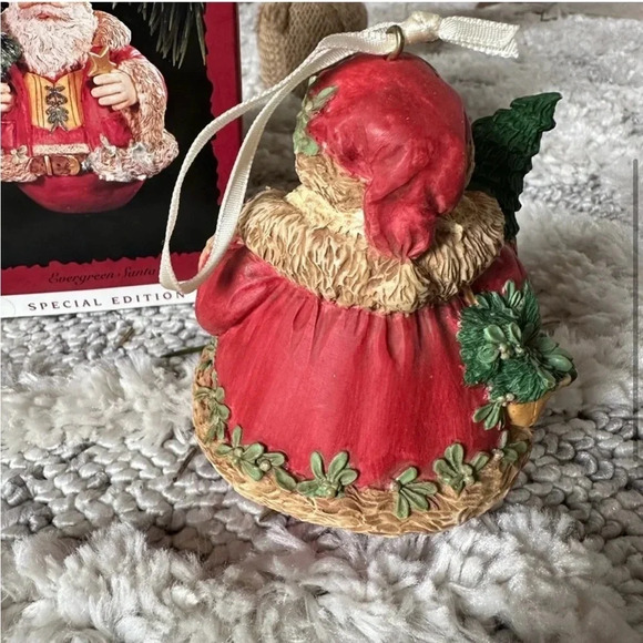 Vintage Evergreen Santa Hallmark
Ornament 1996 - Picture 2 of 4